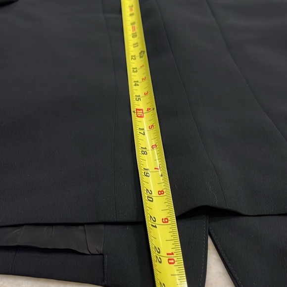 Talbots | Grace Fit One Button Split Cuff Blazer‎ | Black | Petite Size 6 (6P) - Picture 14 of 15